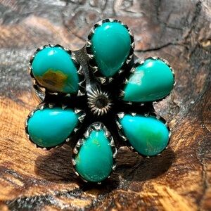 Kingman Turquoise Cluster Ring Size 9 Sterling Silver Southwest